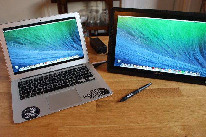 1. featured Tablet o PC portatile