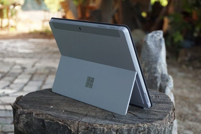 1. featured Surface Go il mini tablet di Microsoft